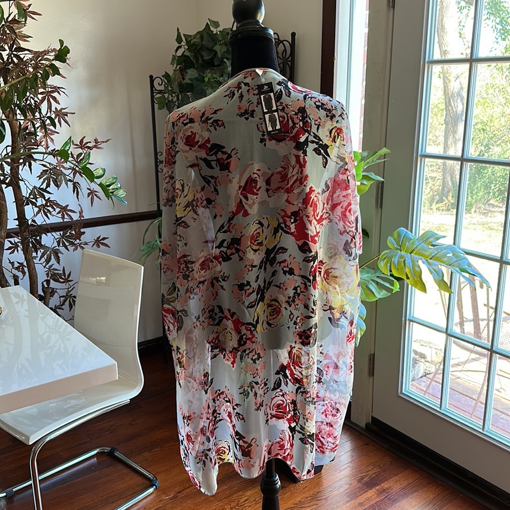 NWT kimono duster jacket sky blue floral 35” long, free size L-XL 60” new topper - Picture 10 of 14